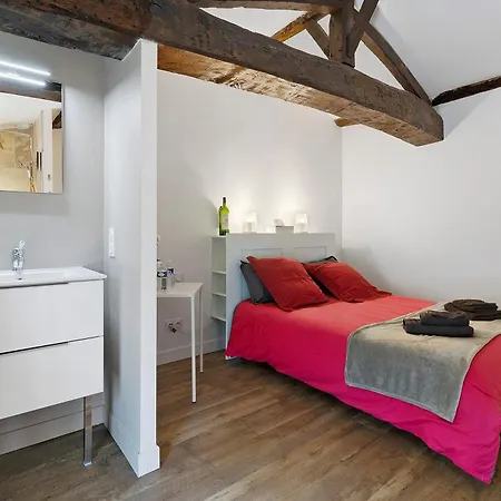 D'hotes Chapetit Bed & Breakfast 3*